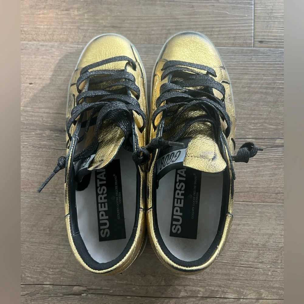 Golden Goose Superstar Sneakers - Picture 4 of 7